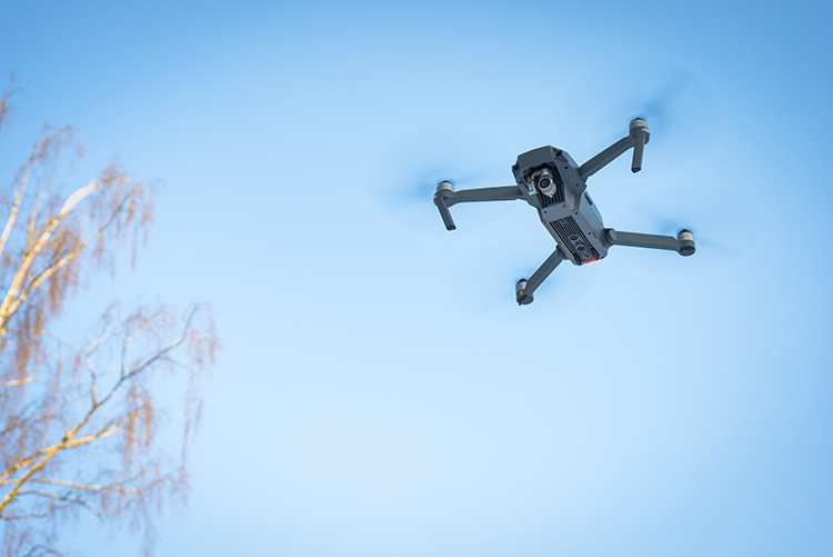 Dron LEVATER